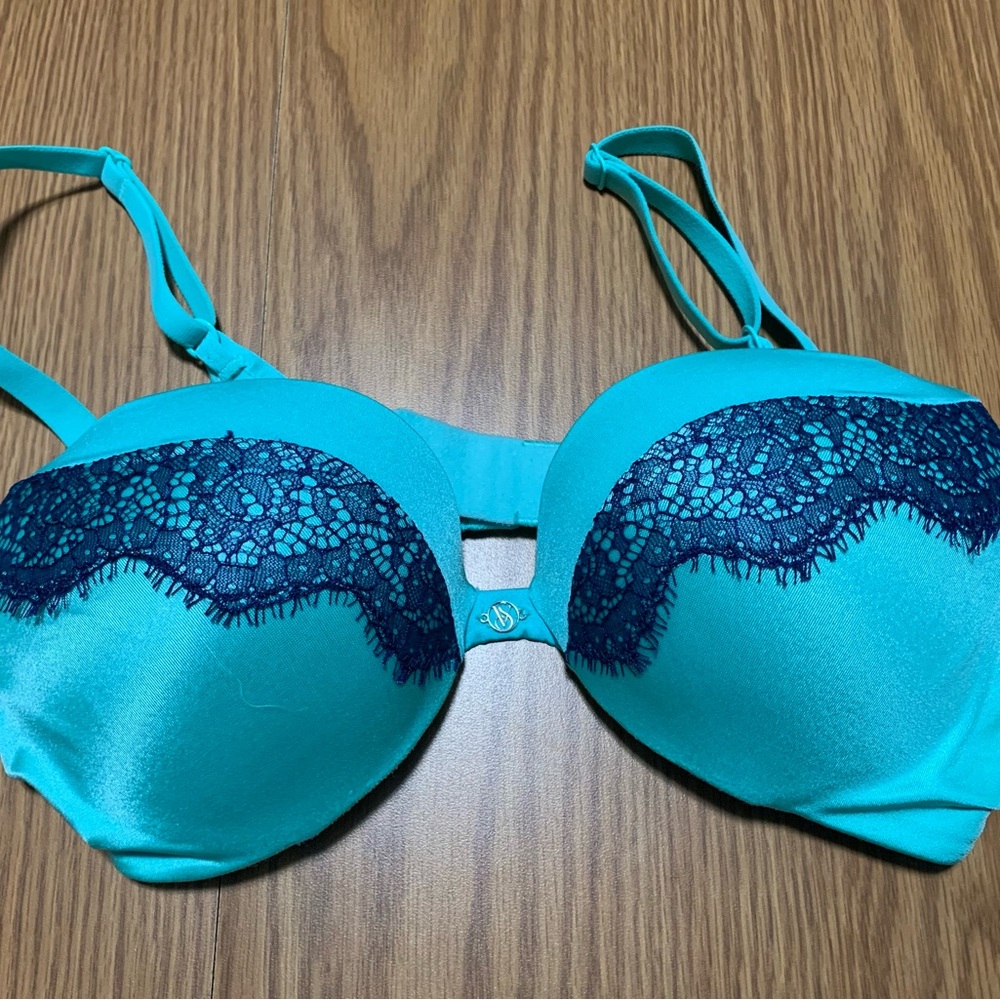 Victoria Secret Push Up Bra
